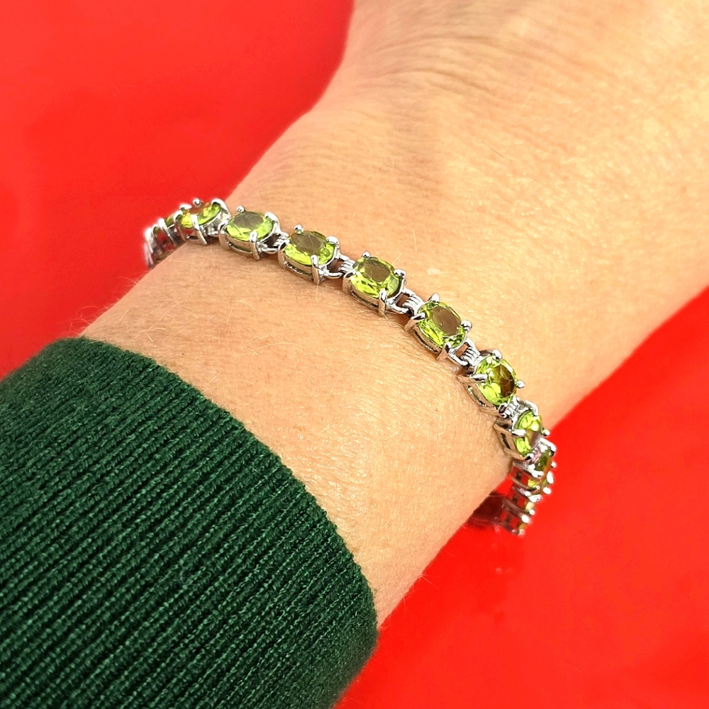 925 Sterling Silver Bracelet 7.5" with Natural Peridot 7x5mm Gemstone